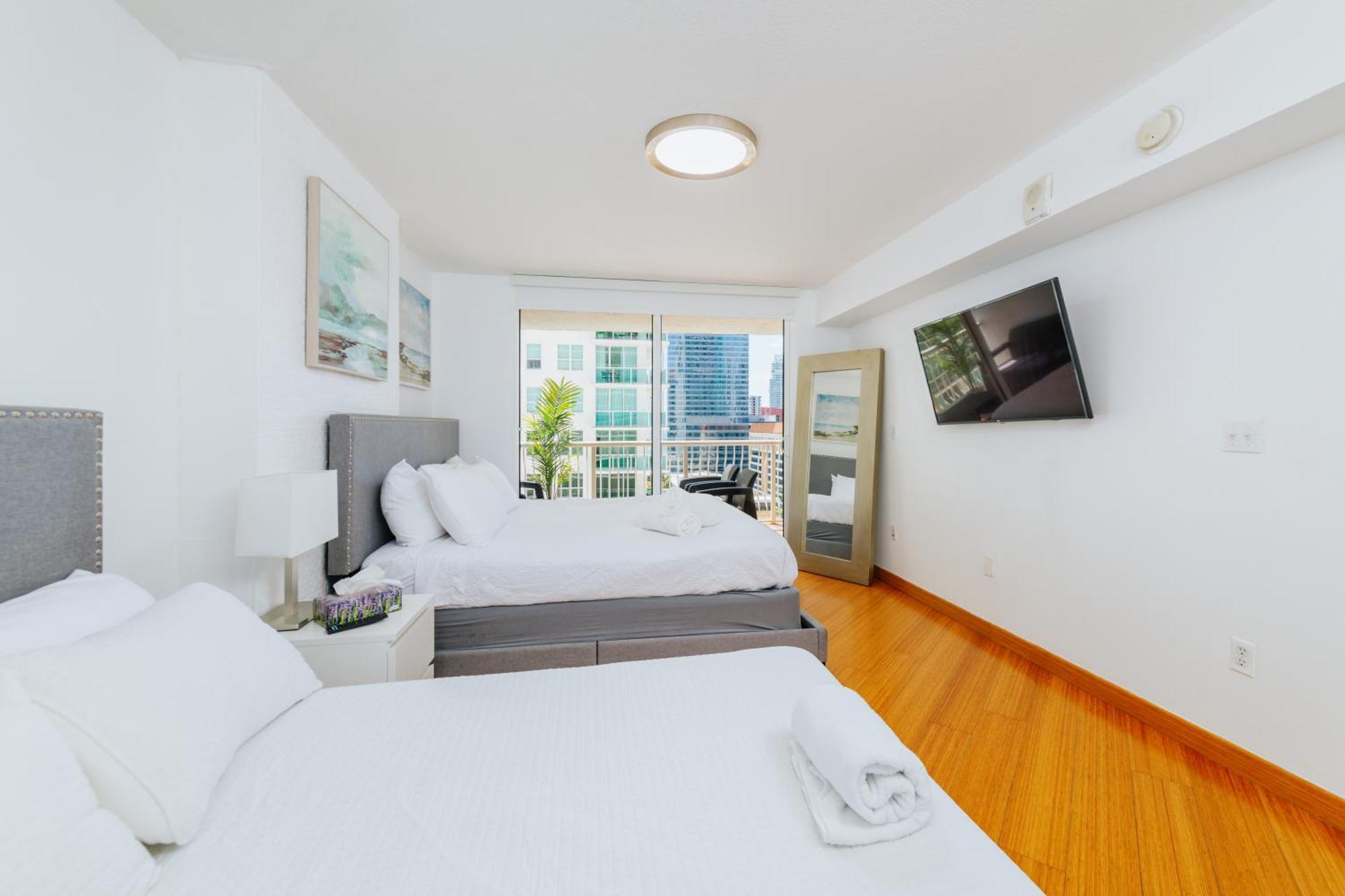 Amazing 2 Bedroom At Brickell, Free Parking